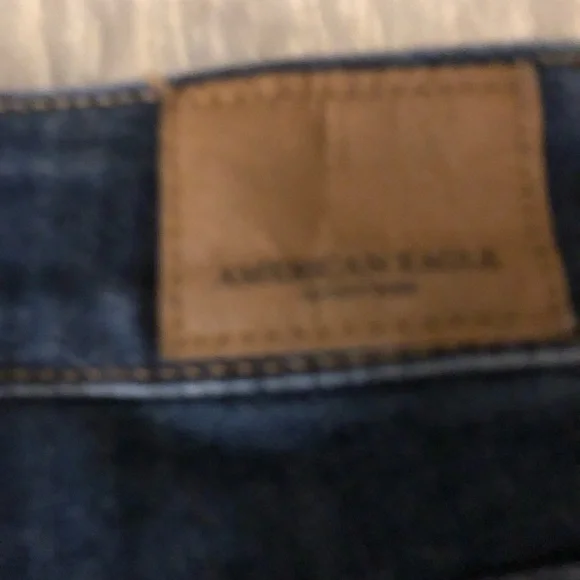 American Eagle Outfitters Skinny Bermuda Shorts. Size 4. Stretch Denim - Picture 7 of 8